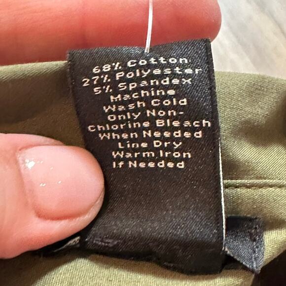 Ann Taylor Petite Blouse Button-Up Green Cuffed Sleeves V-neck Size 10P - Picture 6 of 6